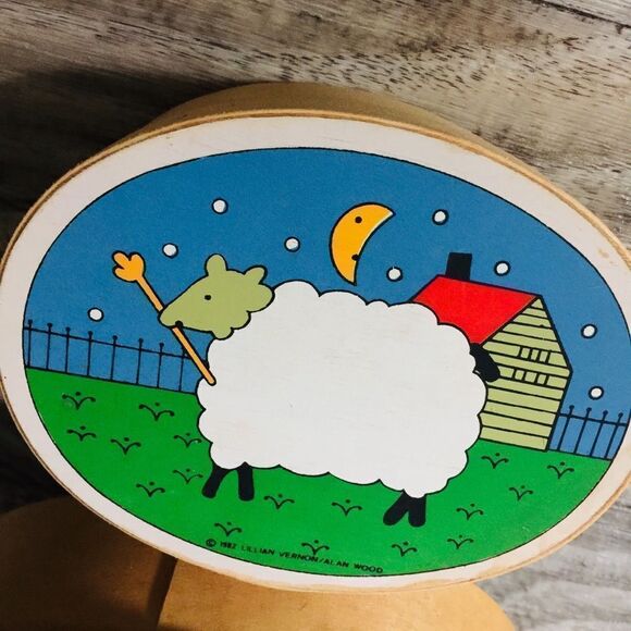 1982 Lillian Vernon Alan Wood Oval Pantry Boxes - Picture 3 of 8